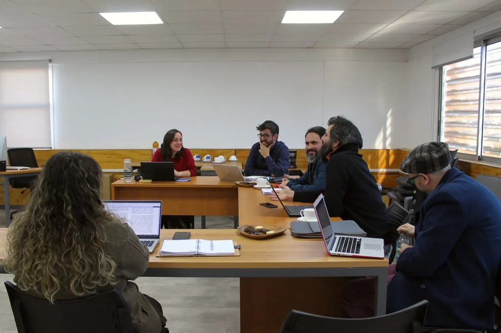 Dra. Macarena Orchard imparte clase sobre la sociología del respeto en el Doctorado en Ciencias Sociales de la Universidad de Playa Ancha