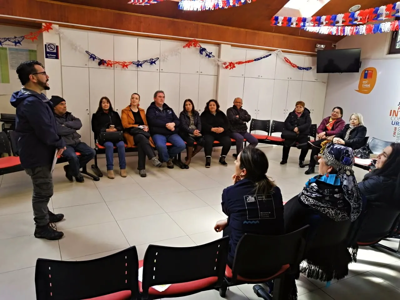 Diego Guerrero presenta proyecto MINVU - Universidades a dirigentes sociales de Valparaíso