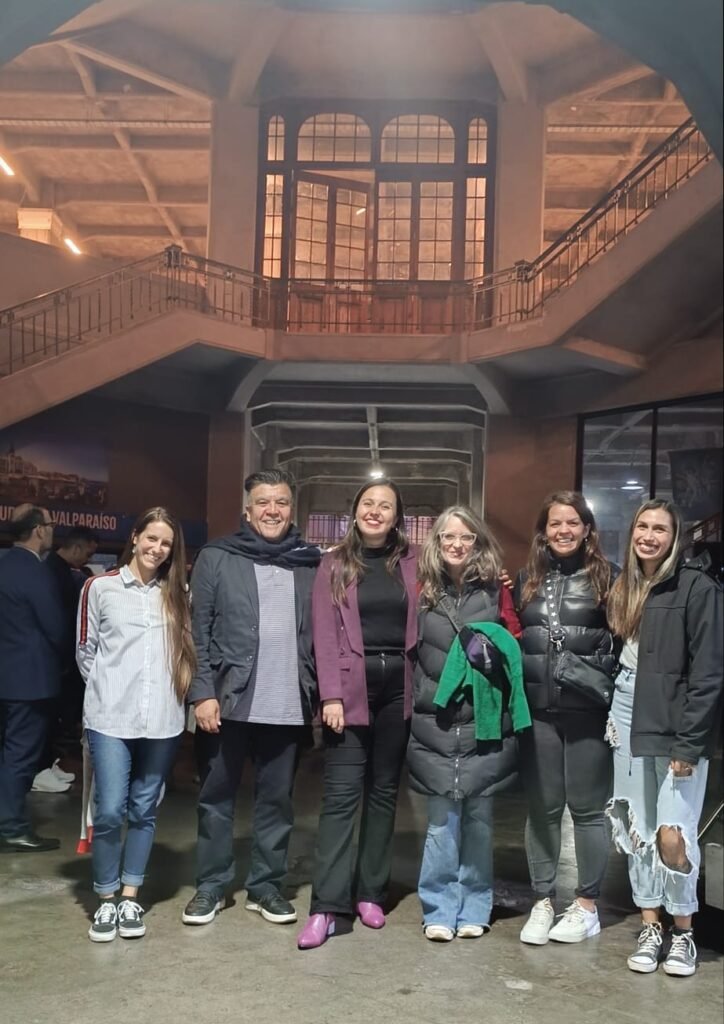 Expertas en turismo UNDAV, junto a Camila Nieto, alcaldesa de Valparaíso.