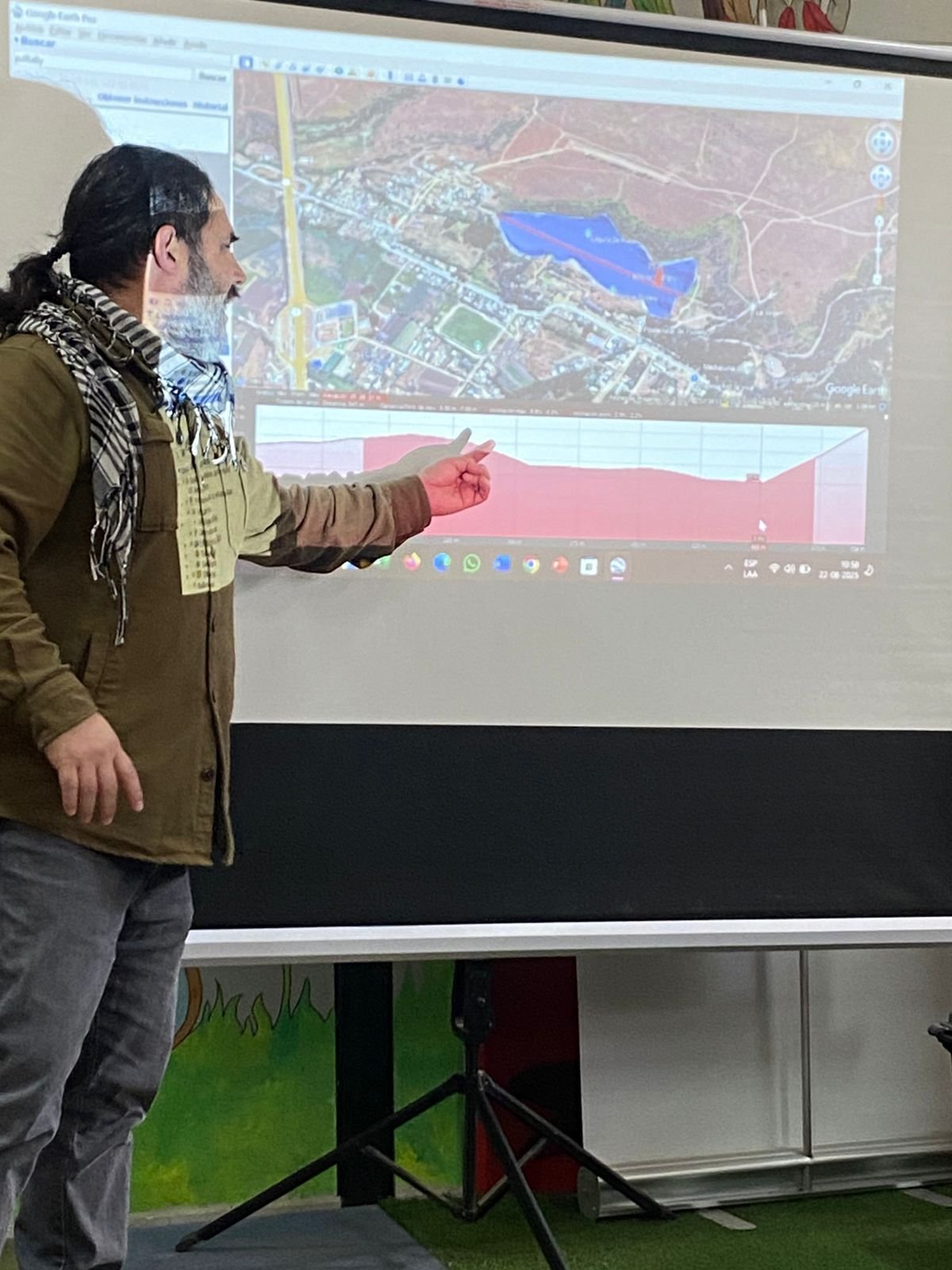 Estudiantes de enseñanza básica investigaron el origen y uso de la laguna de Pullally