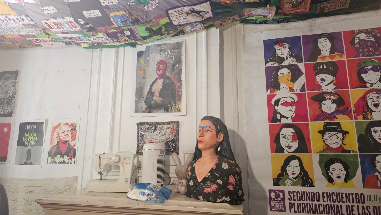 Investigación situada y memoria: Doctorado en Ciencias Sociales desarrolla clase itinerante en Santiago